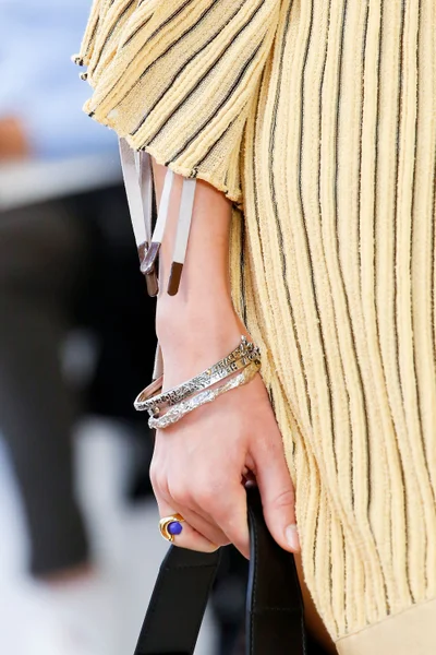 Look 84